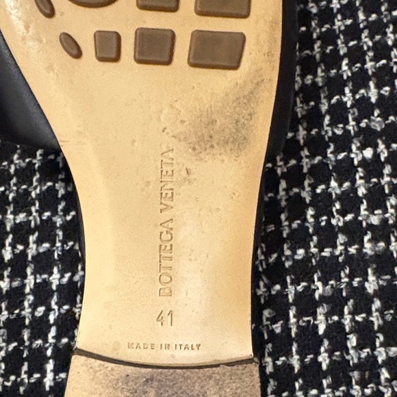 Black Quilted bottega veneta slides - Picture 9 of 10